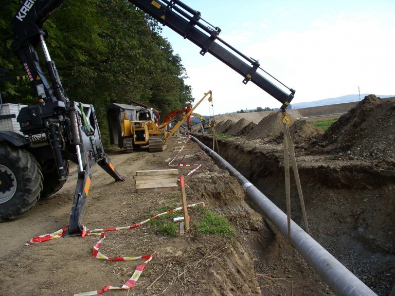 High pressure gas pipeline